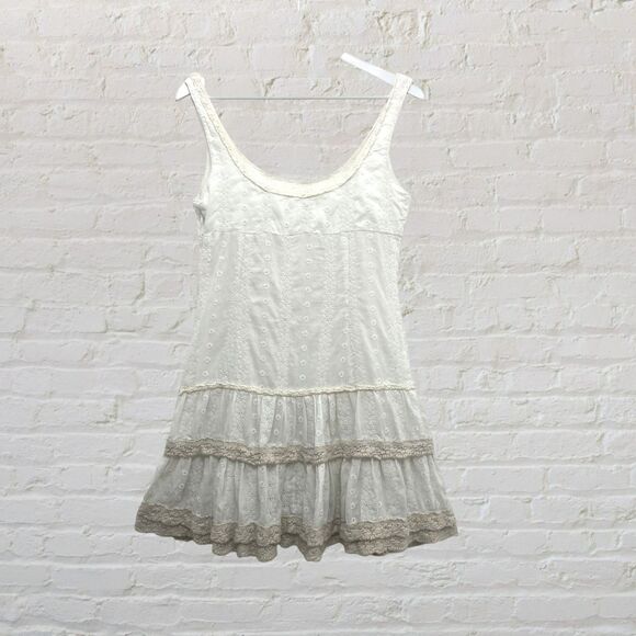 Free People Eyelet Flounce Dress XS White Crochet Tiered Boho Mini - Picture 4 of 16